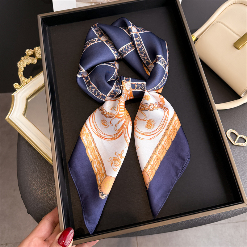 Blue Classic Chain Print Squar - огляд і ціна Silk Scarf Square