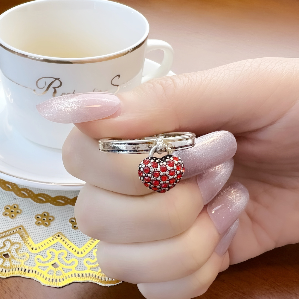 Red Heart Pave Ring,Europe Sty - огляд і ціна Women'S Red Accessories