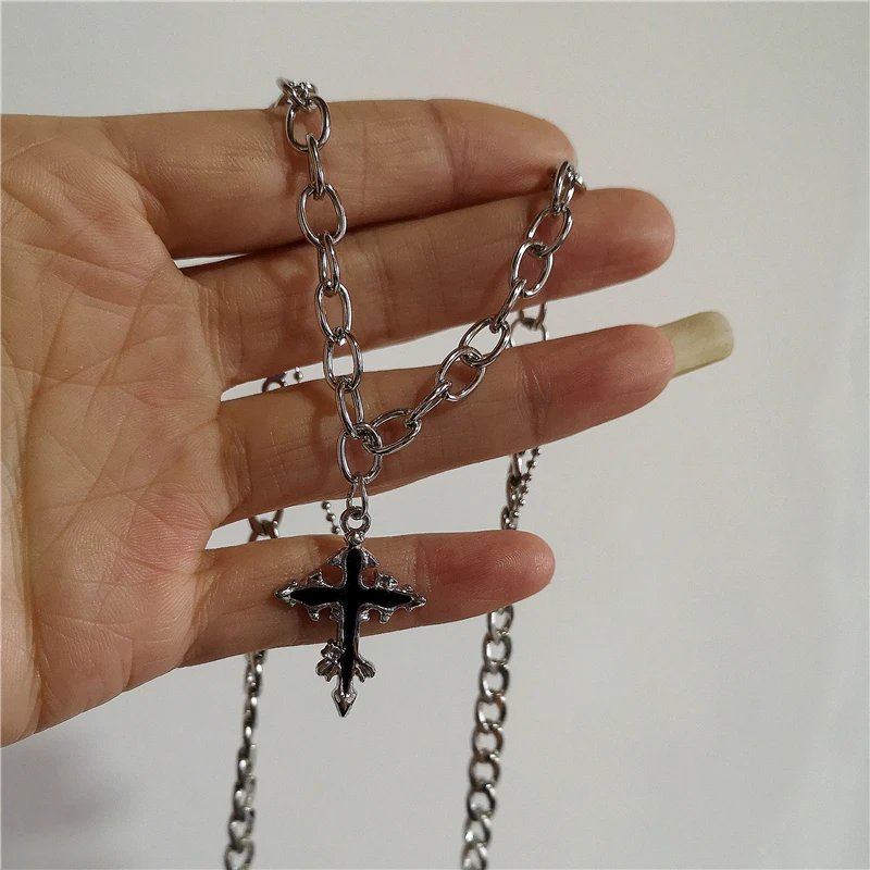 Red Lava Heart Star Cross Pend - огляд і ціна Women'S Emo Accessories